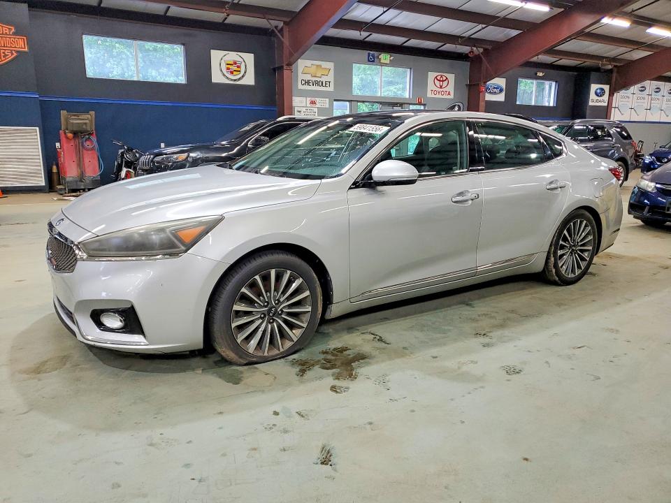 2017 Kia Cadenza VIN KNALC4J18H5089721 COPART salvage auction — MINOR DENT/SCRATCHES, Ri - Certificate Of Title (P), sold $1,000 on 2026-07-09 (photo 1)