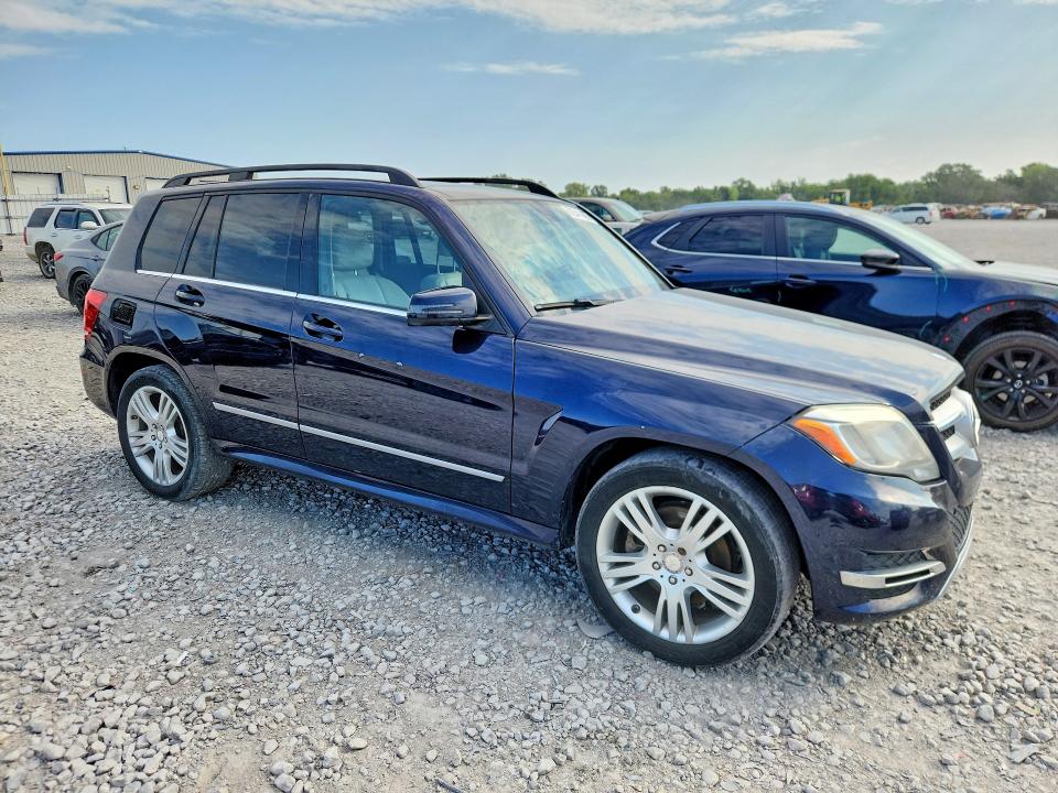 2015 Mercedes-benz Glk-klasse VIN WDCGG8JB1FG391520 COPART salvage auction — MINOR DENT/SCRATCHES, Va - Certificate Of Title (P), sold $4,200 on 2026-08-17 (photo 4)