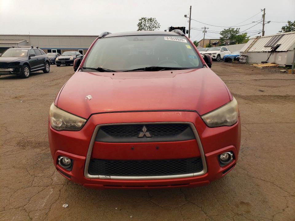 2011 Mitsubishi VIN JA4AR4AU1BZ014727 COPART salvage auction — BURN, CT - CERT OF TITLE-SALVAGE, sold $450 on 2026-07-28 (photo 5)
