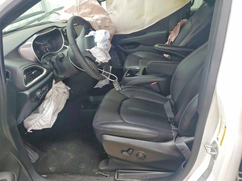 2025 Chrysler Pacifica VIN 2C4RC1BG3SR612071 COPART salvage auction — ROLLOVER, Fl - Certificate Of Destruction, sold $9,700 on 2026-08-31 (photo 7)