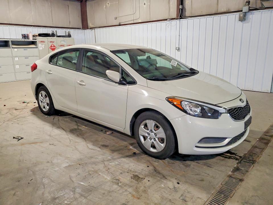 2015 Kia Forte VIN KNAFK4A65F5324164 COPART salvage auction — SIDE, Ia - Cert Of Title-Salvage Title, sold $1,200 on 2026-07-29 (photo 4)
