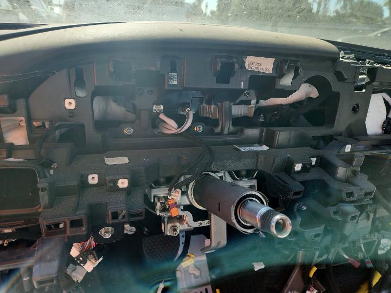 2026 Genesis G90 VIN KMTFC4SD3TU059714 COPART salvage auction — STRIPPED, Ca - Certificate Of Title, sold $14,000 on 2026-08-04 (photo 9)