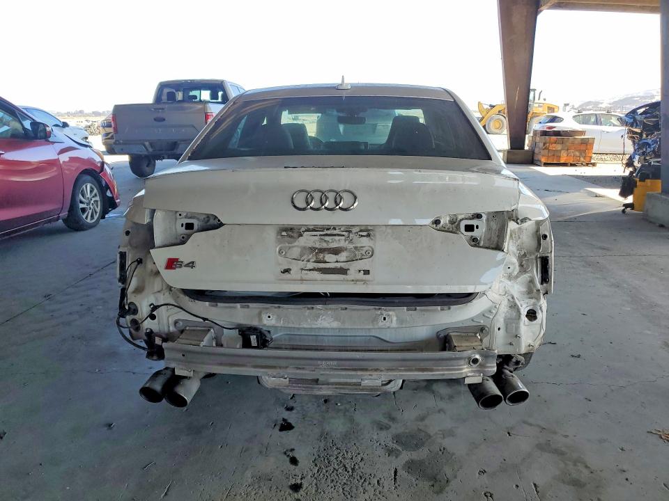 2018 Audi Rs4 VIN WAUB4AF42JA015458 COPART salvage auction — REAR END, CA - SALVAGE CERTIFICATE, sold $9,100 on 2026-07-27 (photo 6)