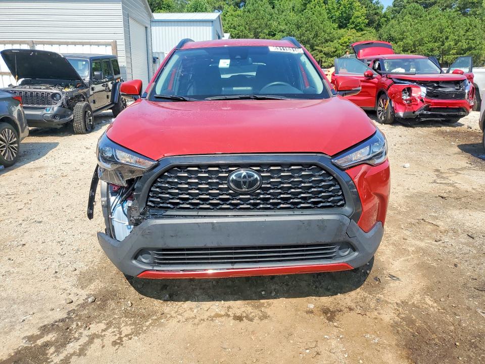 2022 Toyota Corolla cross VIN 7MUCAAAG6NV027810 COPART salvage auction — FRONT END, Fl - Certificate Of Destruction, sold $7,900 on 2026-08-26 (photo 5)