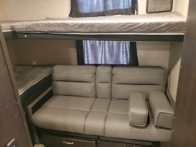 2023 Jayco Jay feather VIN 1UJBB0BT7P1JJ0137 COPART salvage auction — FRONT END, SC - CERT OF TITLE-SALVAGE, sold $7,000 on 2026-09-24 (photo 9)