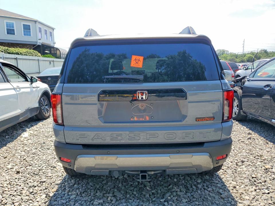2026 Honda Passport VIN 5FNYF9H84TB017471 COPART salvage auction — Burn Interior, MA - CERT OF TITLE-SALVAGE (P), sold $150 on 2026-07-29 (photo 6)