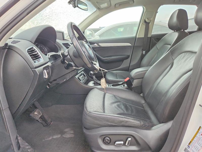 2017 Audi Q3 VIN WA1ECCFS6HR015658 COPART salvage auction — MINOR DENT/SCRATCHES, Tx - Certificate Of Title (P), sold $2,200 on 2026-07-29 (photo 7)