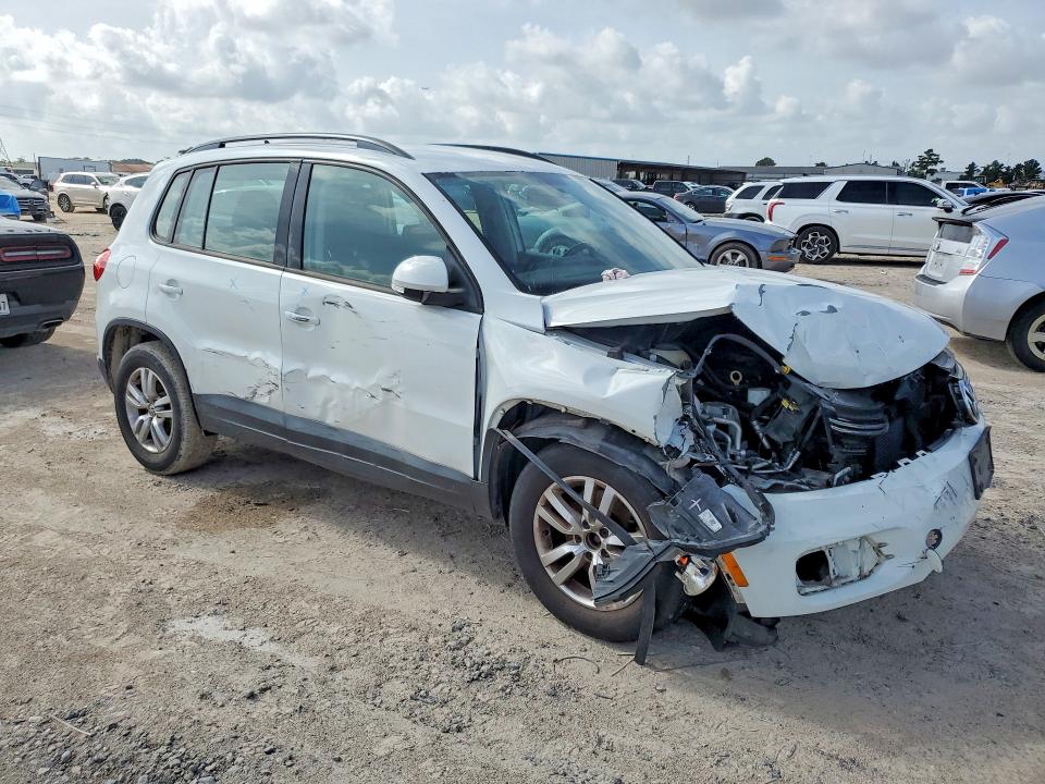 2015 Volkswagen Tiguan VIN WVGAV7AX2FW518896 COPART salvage auction — FRONT END, Tx - Bonded Title - Salvage, sold $550 on 2026-07-31 (photo 4)