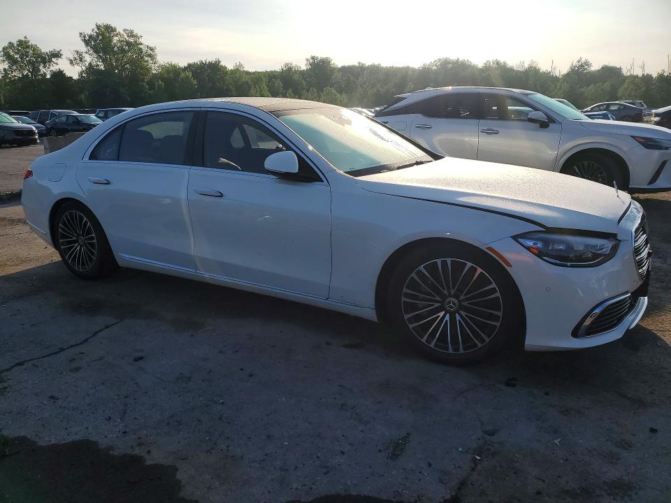 2023 Mercedes-benz S-klasse VIN W1K6G6DBXPA186838 COPART salvage auction — WATER/FLOOD, NY - MV907A-FLOOD SALVAGE, sold $23,500 on 2026-07-23 (photo 4)