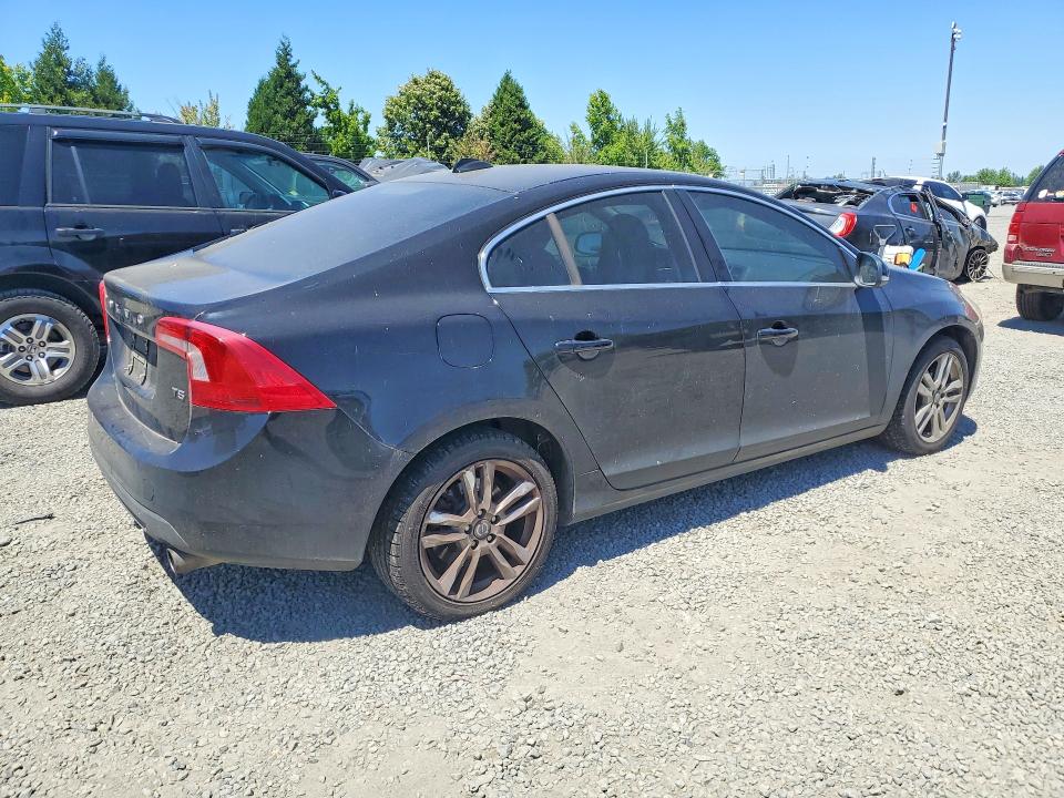 2012 Volvo S60 VIN YV1622FS7C2110734 COPART salvage auction — MINOR DENT/SCRATCHES, OR - CERTIFICATE OF TITLE, sold $500 on 2026-07-28 (photo 3)