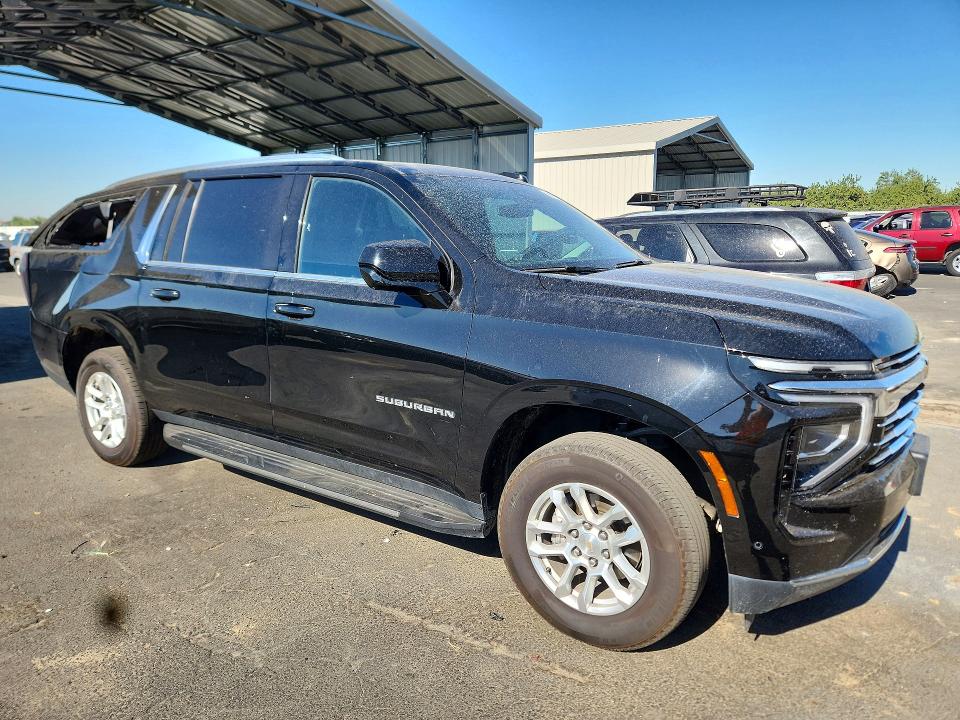 2025 Chevrolet Suburban VIN 1GNS5CRD0SR205132 COPART salvage auction — ROOF, Tx - Dis/Dlr/Exp Only Clean Title, sold $27,500 on 2026-07-29 (photo 4)