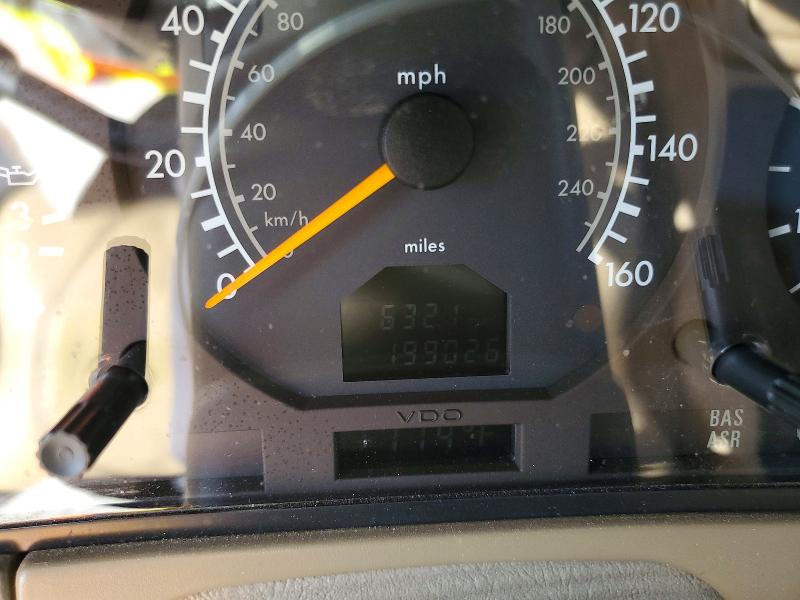 1999 Mercedes-benz S class VIN WDBGA51G3XA409083 COPART salvage auction — NORMAL WEAR, Az - Certificate Of Title, sold $3,350 on 2026-07-10 (photo 9)
