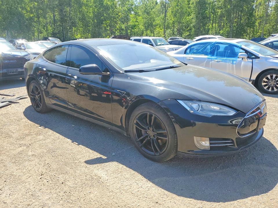 2014 Tesla Model s VIN 5YJSA1S15EFP38189 COPART salvage auction — FRONT END, On - Permit No Brand - Unfit, sold $250 on 2026-07-28 (photo 4)