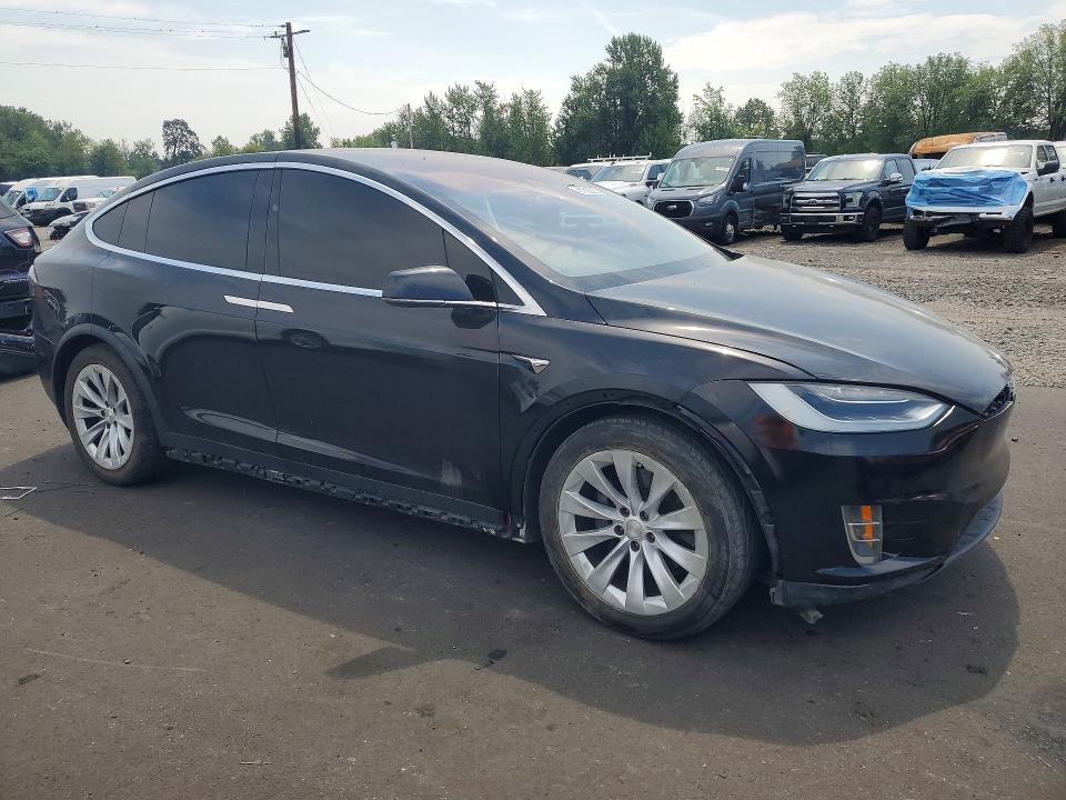 2017 Tesla Model x VIN 5YJXCBE2XHF049392 COPART salvage auction — FRONT END, Ca - Cert Of Title-Salvaged, sold $150 on 2026-07-27 (photo 4)