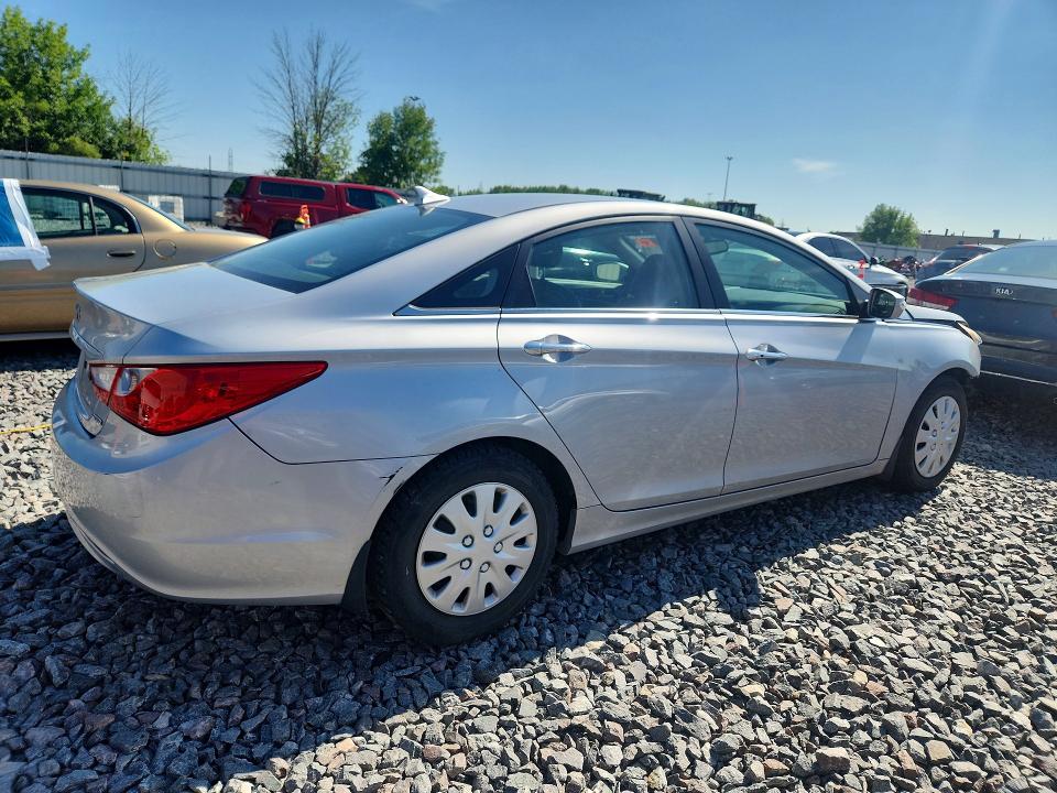2011 Hyundai Sonata VIN 5NPEC4AC2BH122538 COPART salvage auction — FRONT END, WI - JUNKED VEHICLE BILL OF SALE, sold $275 on 2026-07-20 (photo 3)