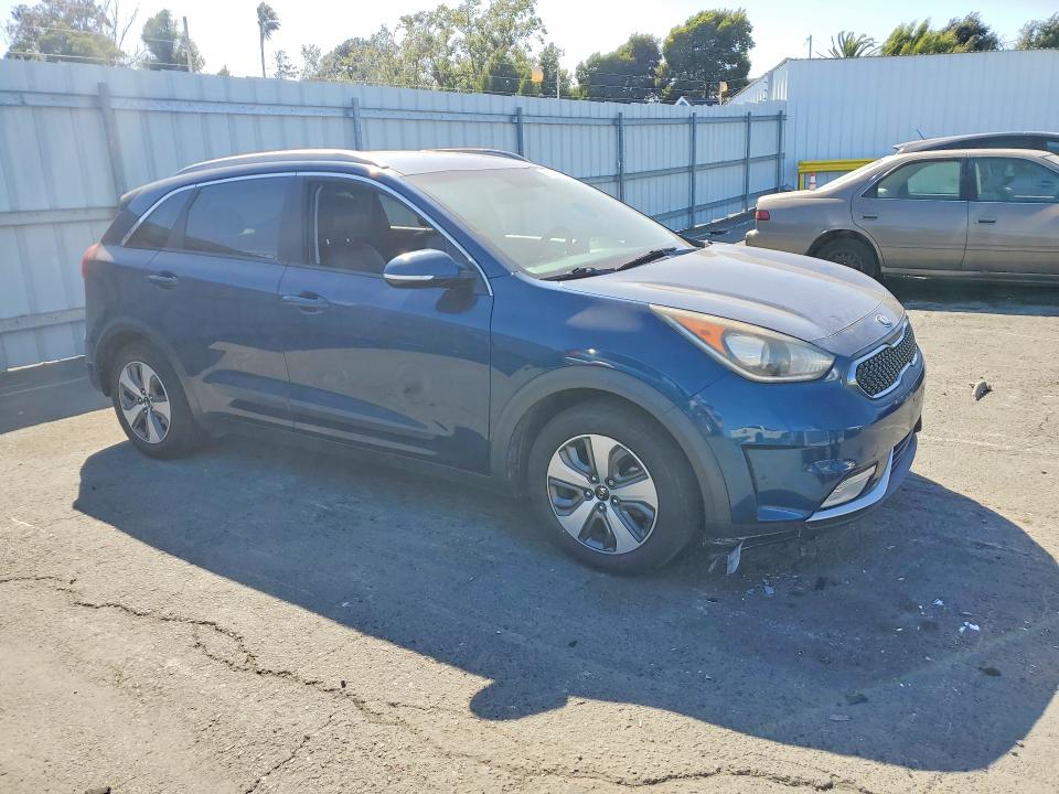 2018 Kia Niro VIN KNDCC3LC8J5161762 COPART salvage auction — MECHANICAL, Ca - Dis/Dlr/Exp App For Dup Clean, sold $1,500 on 2026-07-24 (photo 4)