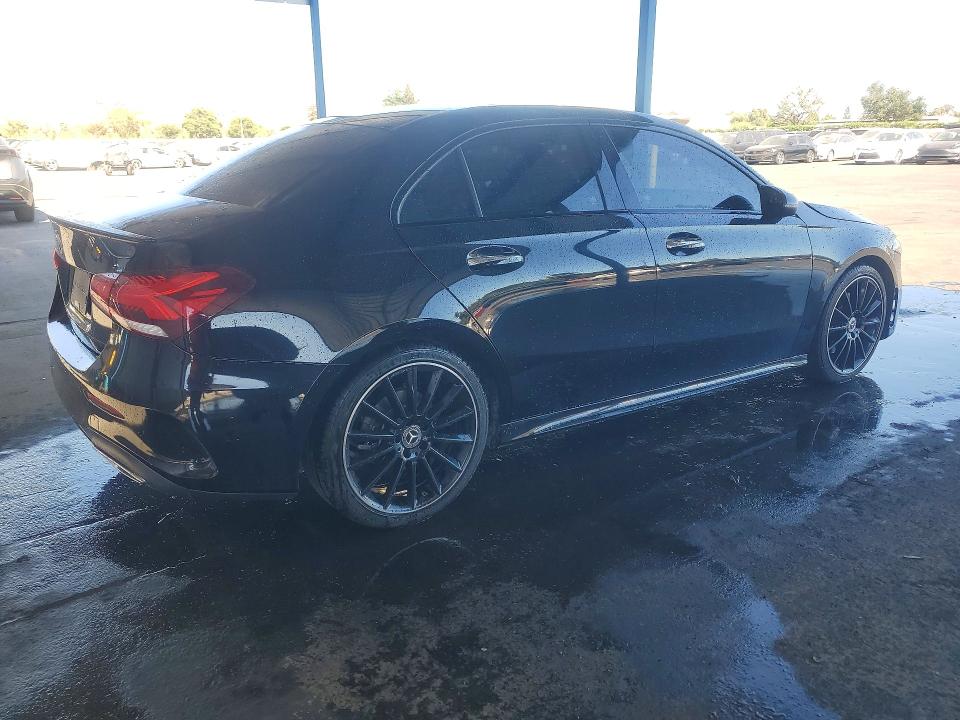 2019 Mercedes-benz A-class VIN WDD3G4EB1KW025991 COPART salvage auction — MINOR DENT/SCRATCHES, Ca - Certificate Of Title, sold $9,100 on 2026-08-27 (photo 3)