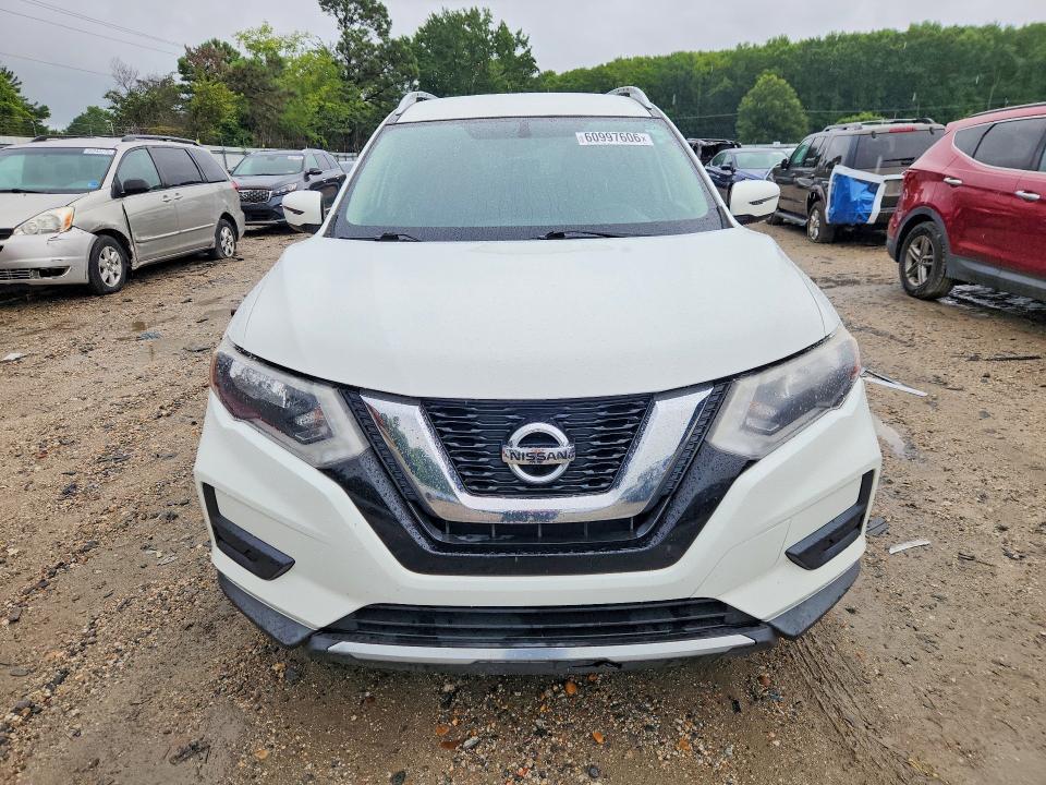 2017 Nissan Rogue VIN KNMAT2MT9HP529655 COPART salvage auction — MINOR DENT/SCRATCHES, Fl - Certificate Of Title, sold $1,300 on 2026-07-14 (photo 5)