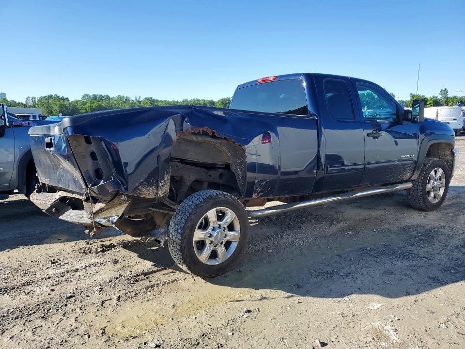 2011 Chevrolet Silverado 2500 VIN 1GC2KXCG4BZ412859 COPART salvage auction — REAR END, NY - MV-907A SALVAGE CERTIFICATE, sold $450 on 2026-07-20 (photo 3)