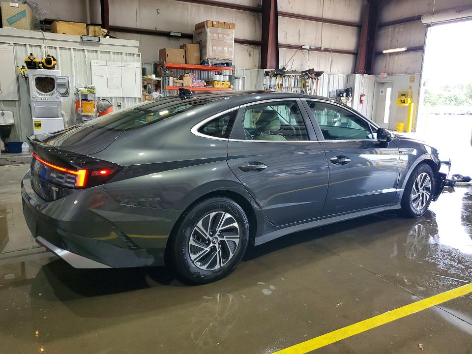 2026 Hyundai Sonata hybrid VIN KMHL24JJ5TA145681 COPART salvage auction — FRONT END, Co - Certificate Of Title (P), sold $7,000 on 2026-07-20 (photo 3)