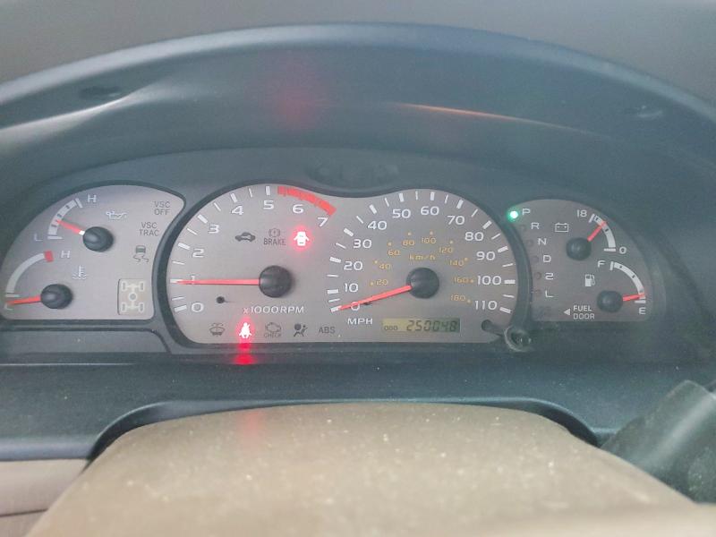 2001 Toyota Sequoia VIN 5TDBT48A71S013458 COPART salvage auction — SIDE, IL - CERTIFICATE OF TITLE, sold $575 on 2026-07-20 (photo 9)