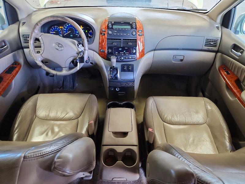 2008 Toyota Sienna VIN 5TDZK22C18S181414 COPART salvage auction — MINOR DENT/SCRATCHES, WI - CERTIFICATE OF TITLE, sold $800 on 2026-07-27 (photo 8)