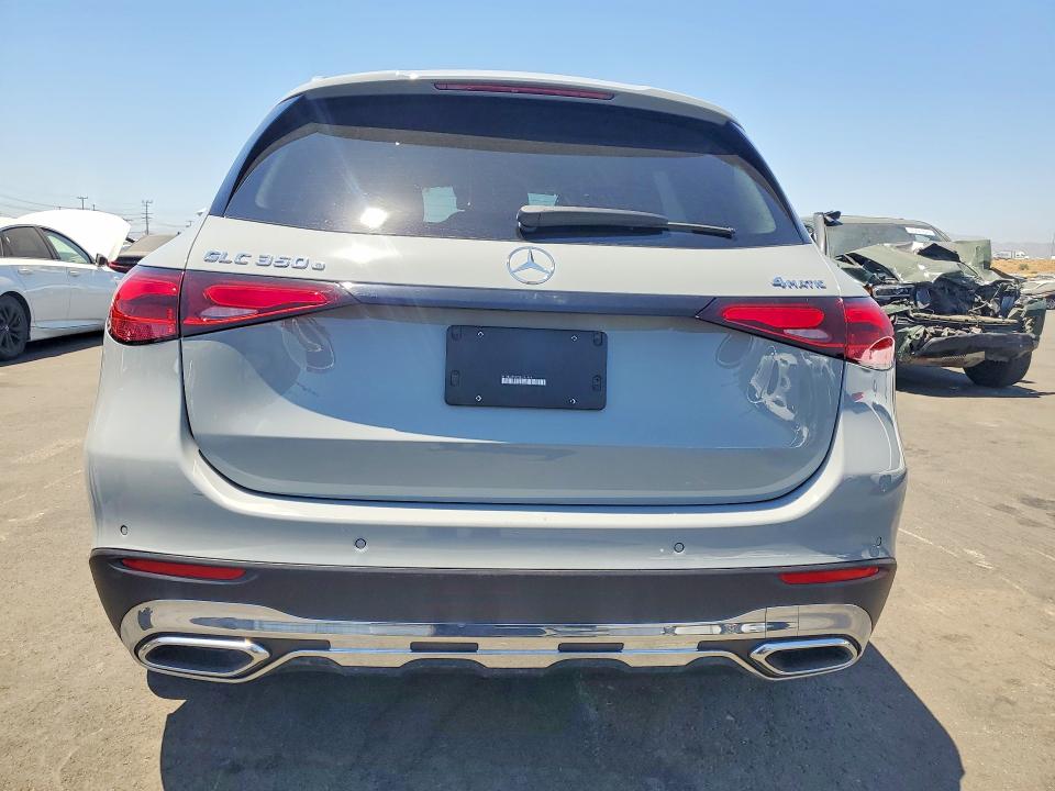 2025 Mercedes-benz Glc VIN W1NKM5GB7SU096988 COPART salvage auction — MINOR DENT/SCRATCHES, CA - SALVAGE CERTIFICATE, sold $31,750 on 2026-07-15 (photo 6)