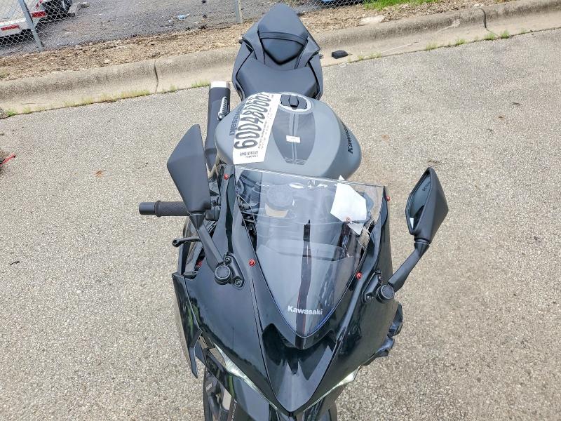 2025 Kawasaki Zx VIN JKBZXJJ18SA031290 COPART salvage auction — SIDE, OH - CERT OF TITLE-SALVAGE, sold $2,050 on 2026-07-23 (photo 5)