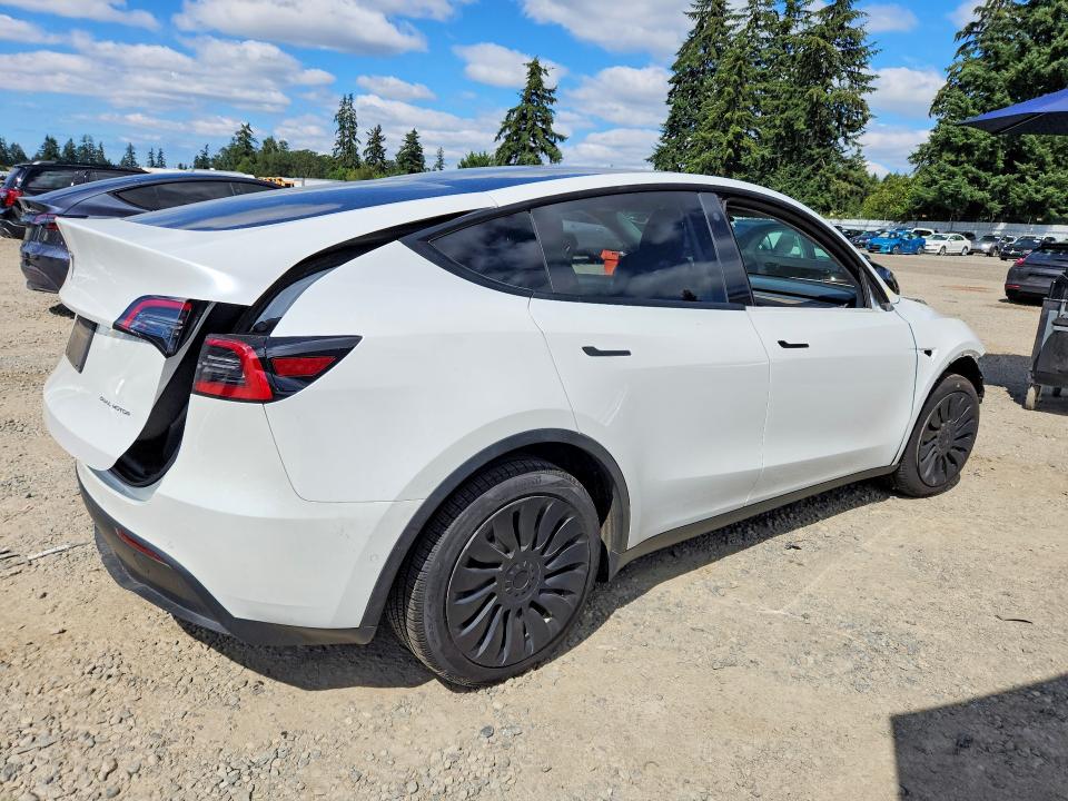 2021 Tesla Model y VIN 5YJYGDEE7MF153685 COPART salvage auction — FRONT END, WA - BILL OF SALE, sold $9,700 on 2026-07-24 (photo 3)