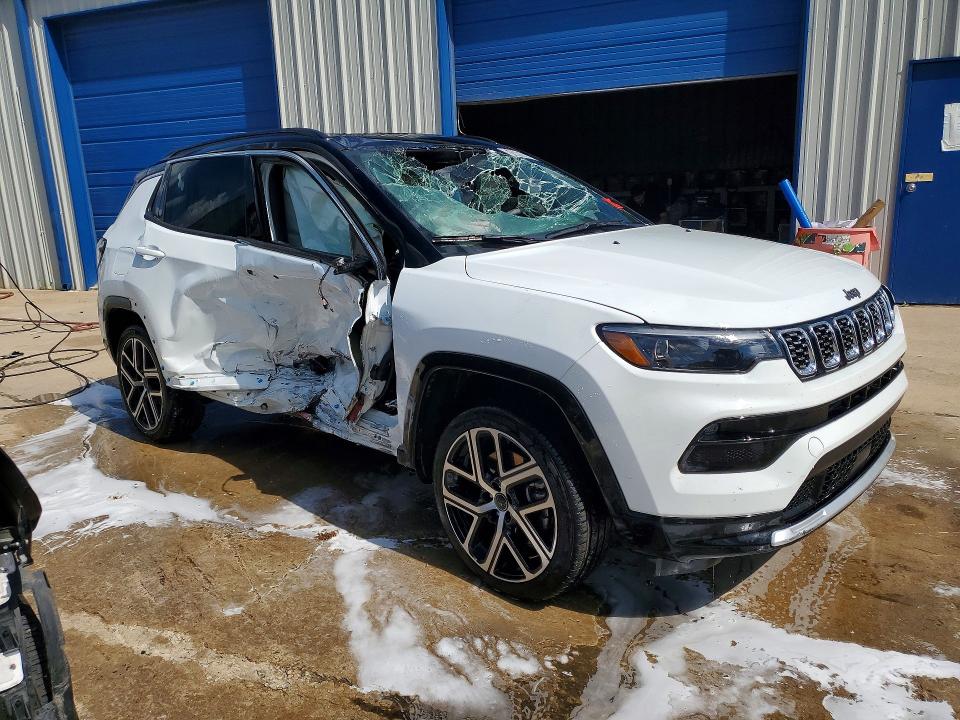 2025 Jeep Compass VIN 3C4NJDCN9ST603925 COPART salvage auction — SIDE, FL - CERT OF TITLE SLVG REBUILDABLE (P), sold $2,050 on 2026-07-27 (photo 4)