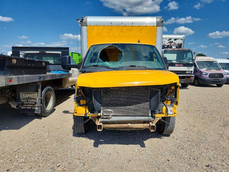 2022 Gmc Savana VIN 7GZ37TC76NN002562 COPART salvage auction — FRONT END, Az - Cert Of Title - Salvage, sold $225 on 2026-07-29 (photo 9)