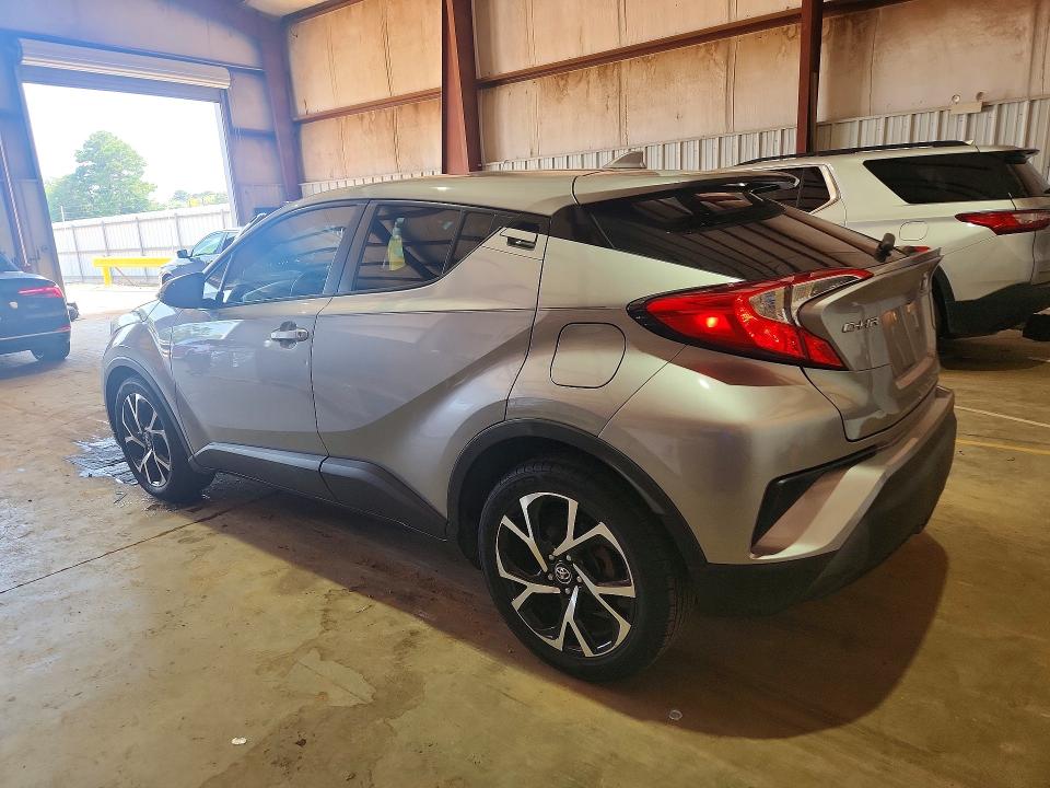 2018 Toyota C-hr VIN NMTKHMBX6JR001136 COPART salvage auction — MINOR DENT/SCRATCHES, Tx - Certificate Of Title (P), sold $8,500 on 2026-08-12 (photo 2)