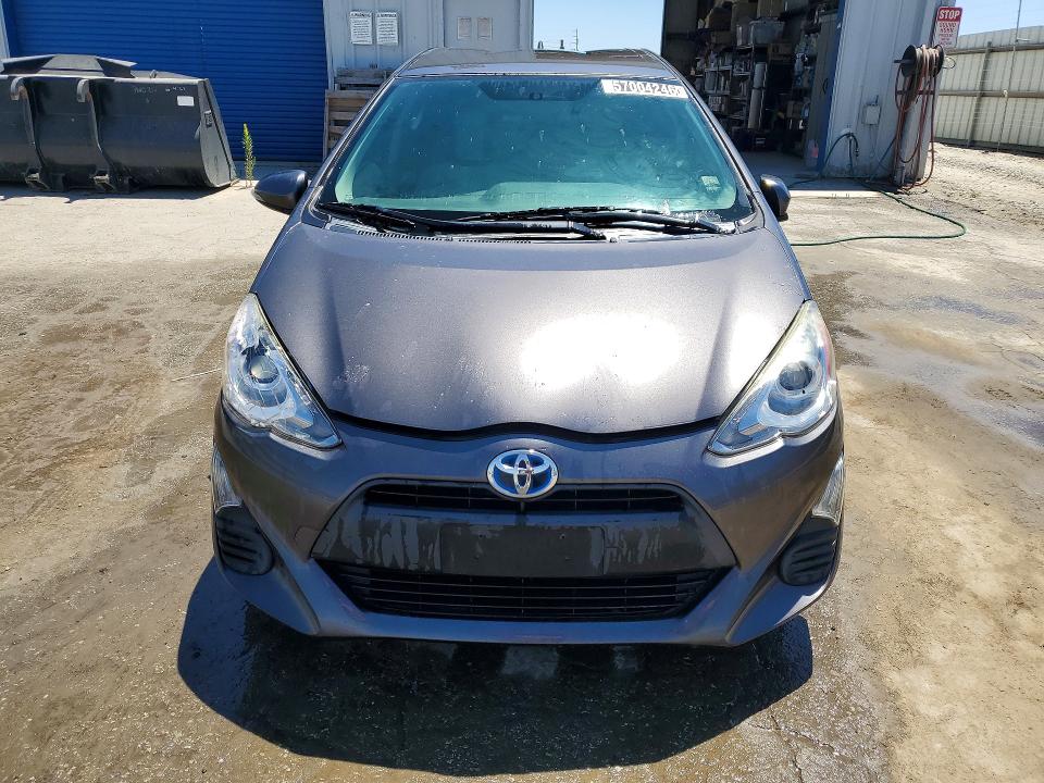 2016 Toyota Prius c VIN JTDKDTB32G1119257 COPART salvage auction — MINOR DENT/SCRATCHES, Wv - Certificate Of Title, sold $350 on 2026-07-28 (photo 5)
