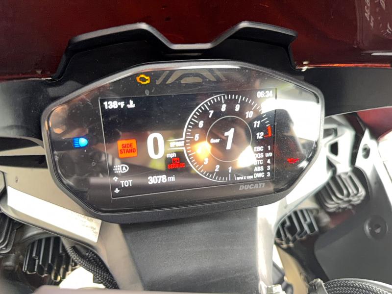 2024 Ducati Panigale VIN ZDMHAATW4RB015404 COPART salvage auction — NORMAL WEAR, AZ - CERT OF TITLE - SALVAGE (P), sold $16,000 on 2026-07-28 (photo 8)