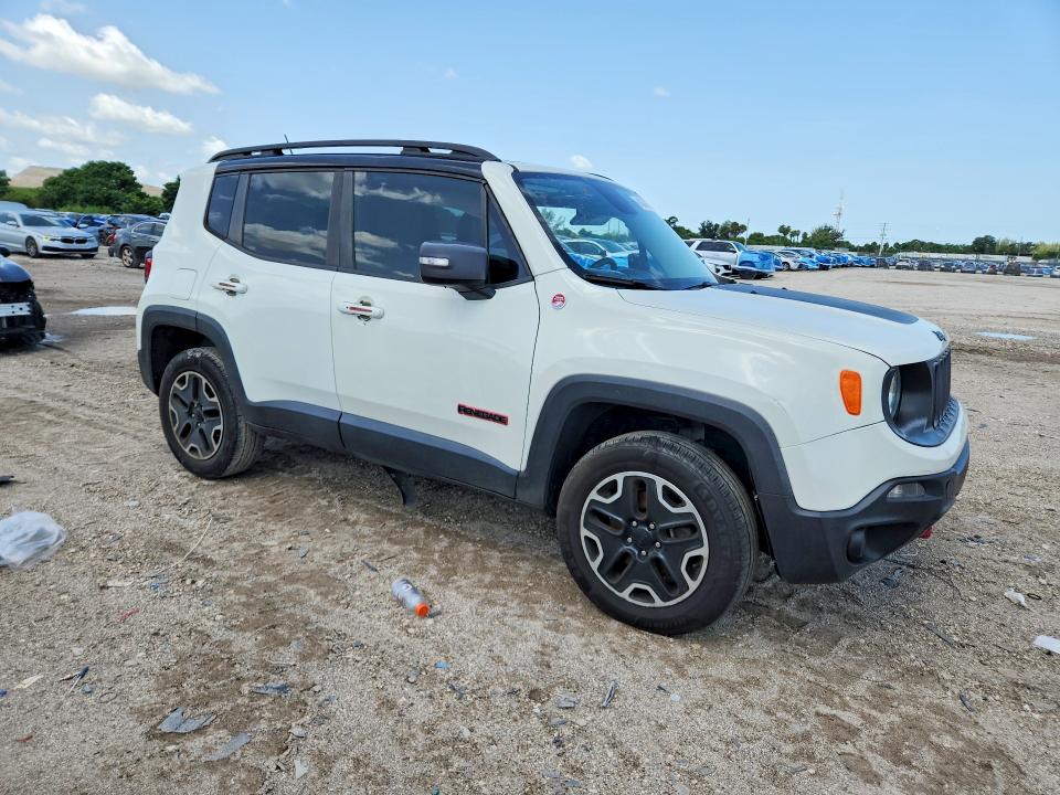 2016 Jeep Renegade VIN ZACCJBCT6GPD05308 COPART salvage auction — SIDE, Fl - Cert Of Ttl-Rebuilt&Slvg Rbld, sold $35 on 2026-07-28 (photo 4)