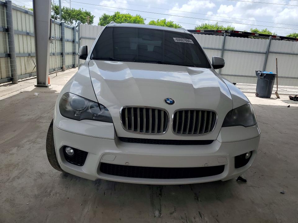 2013 BMW X5 VIN 5UXZV8C57DL426589 COPART salvage auction — MINOR DENT/SCRATCHES, Fl - Certificate Of Title, sold $300 on 2026-07-29 (photo 5)