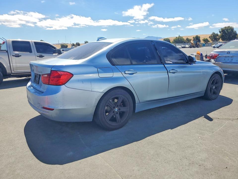 2013 BMW 3er VIN WBA3B1C50DK128816 COPART salvage auction — FRONT END, Ca - Salvage Certificate, sold $775 on 2026-08-03 (photo 3)