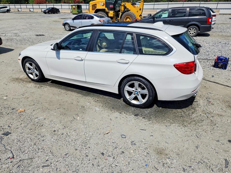 2015 BMW 3er VIN WBA3G7C55FK481317 COPART salvage auction — REAR END, Sc - Cert Of Title-Salvage, sold $1,700 on 2026-08-17 (photo 2)