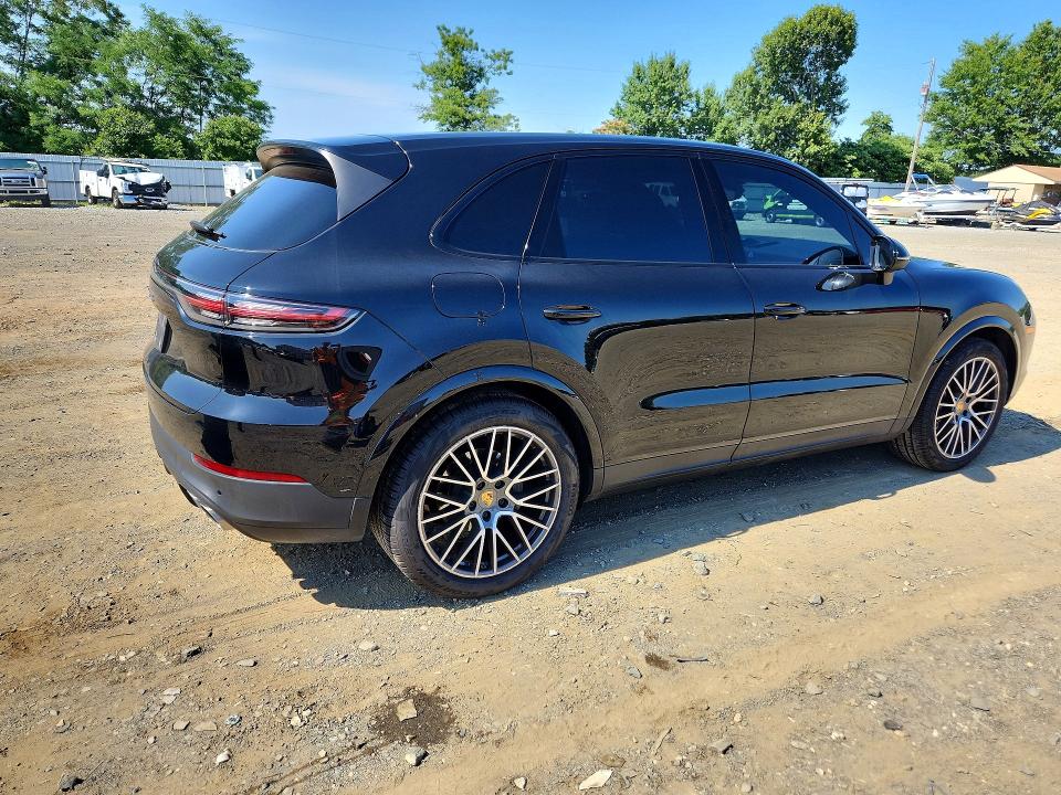 2019 Porsche Cayenne VIN WP1AB2AYXKDA63812 COPART salvage auction — MINOR DENT/SCRATCHES, MT - CERTIFICATE OF TITLE, sold $5,400 on 2026-07-27 (photo 3)