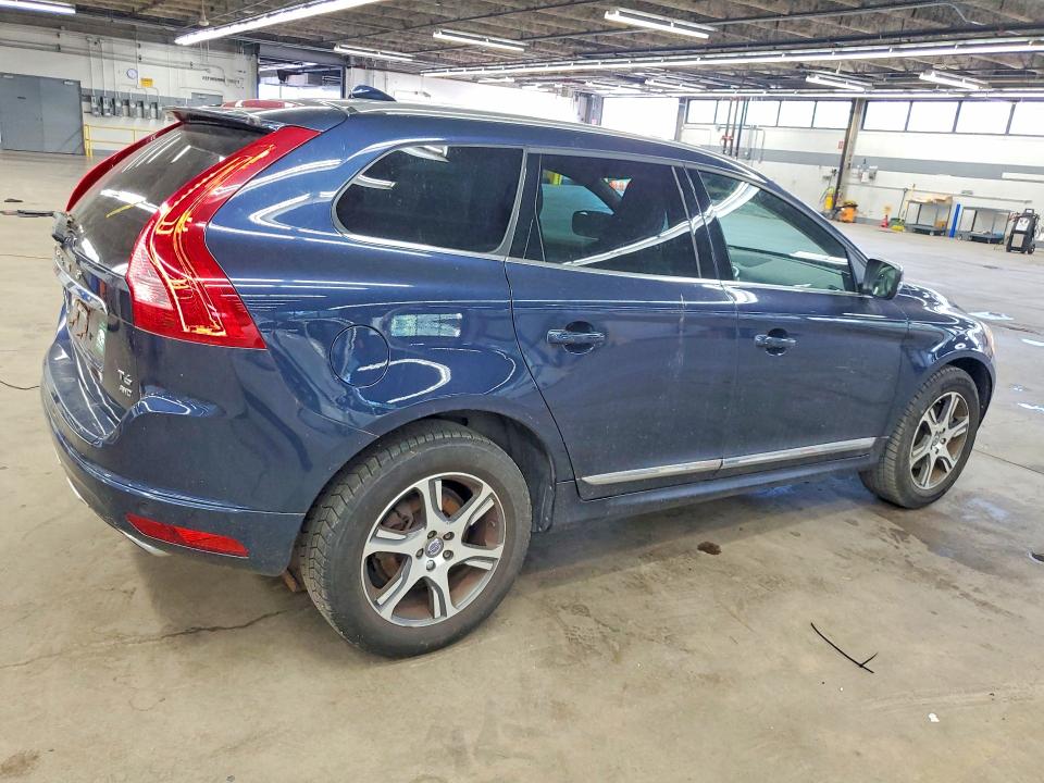 2015 Volvo Xc60 VIN YV4902RM7F2734914 COPART salvage auction — MINOR DENT/SCRATCHES, Wi - Certificate Of Title, sold $1,750 on 2026-07-27 (photo 3)