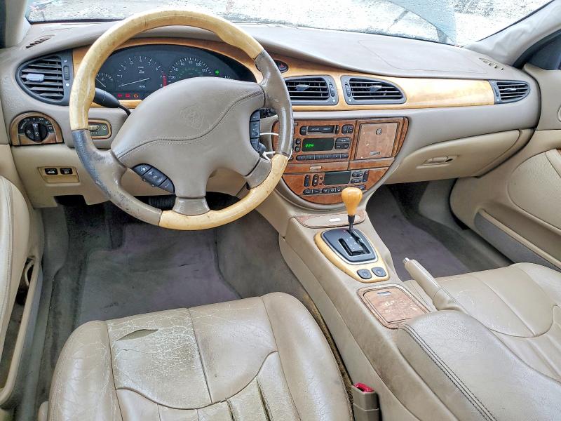 2002 Jaguar S type VIN SAJDA01N02FM35773 COPART salvage auction — MINOR DENT/SCRATCHES, Ca - Dis/Dlr/Exp App For Dup Clean, sold $325 on 2026-07-21 (photo 8)