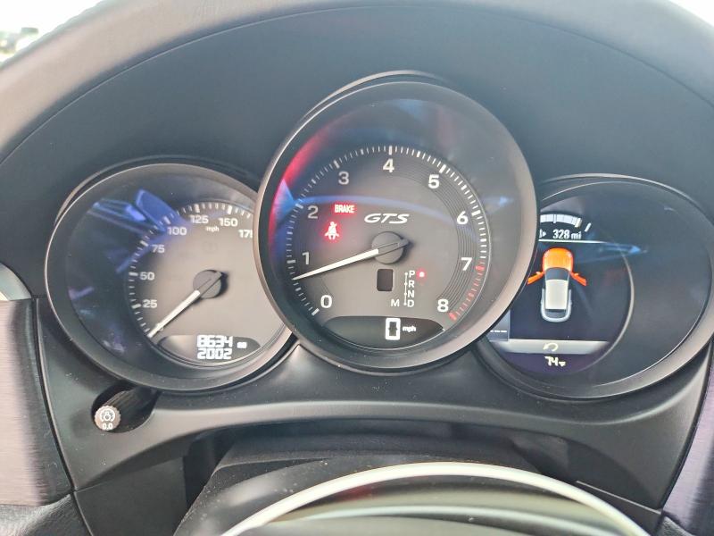 2023 Porsche Macan VIN WP1AF2A52PLB55813 COPART salvage auction — SIDE, Tx - Salvage Vehicle Title, sold $44,000 on 2026-08-27 (photo 9)