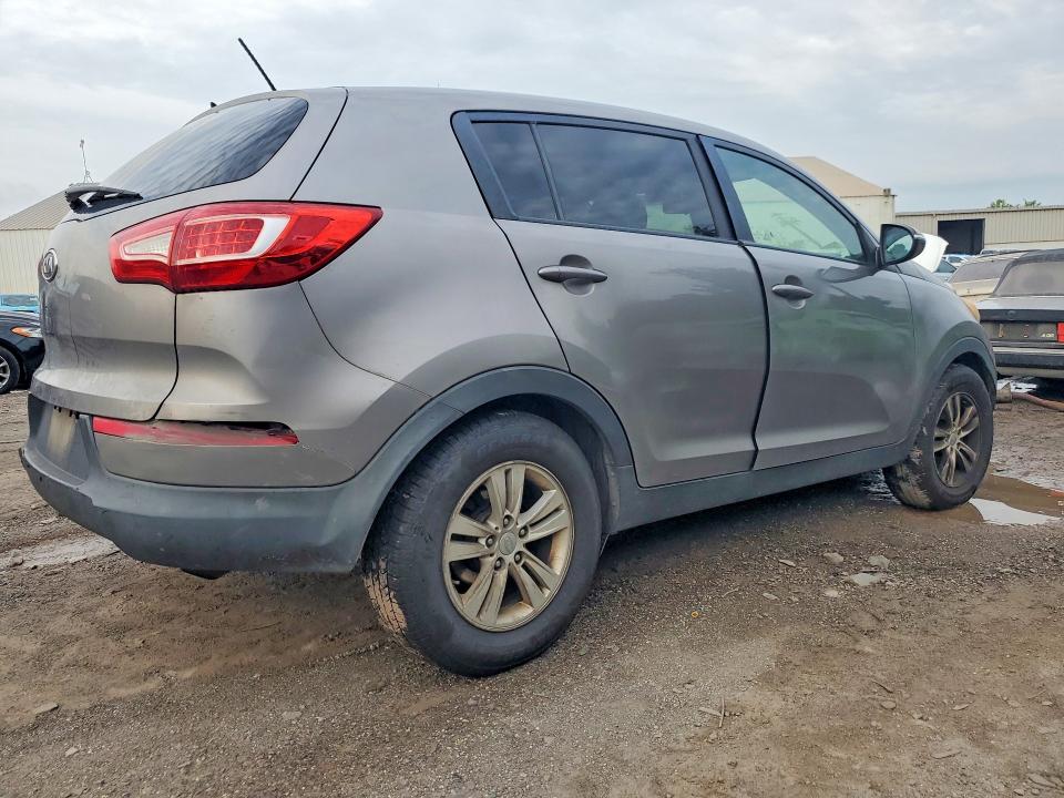 2011 Kia Sportage VIN KNDPB3A28B7012949 COPART salvage auction — NORMAL WEAR, Pa - Cert Of Title, sold $1,450 on 2026-07-28 (photo 3)