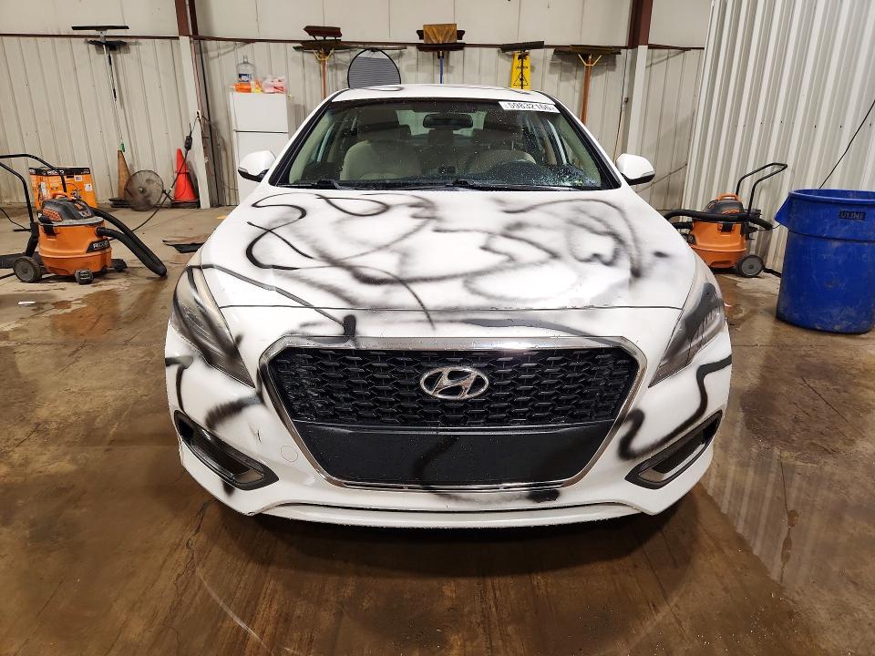 2017 Hyundai Sonata VIN KMHE24L18HA044180 COPART salvage auction — VANDALISM, PA - CERT OF SALV-R=RECONSTRUCTED, sold $1,700 on 2026-07-31 (photo 5)