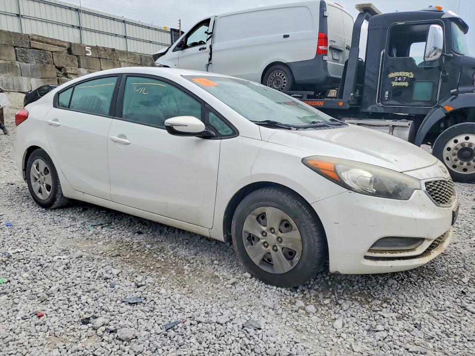 2015 Kia Forte VIN KNAFX4A62F5303046 COPART salvage auction — WATER/FLOOD, KY - CERT OF TITLE-SALVAGE WATER (P), sold $325 on 2026-07-31 (photo 4)