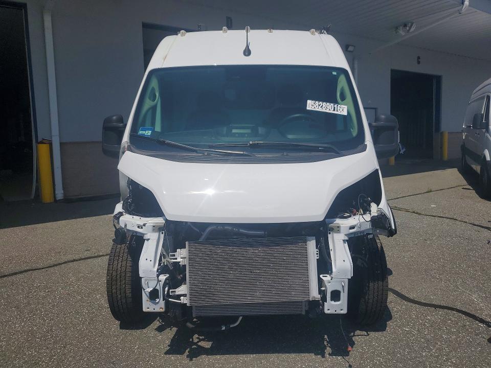 2024 Ram Promaster 2500 VIN 3C6LRVDG3RE106266 COPART salvage auction — FRONT END, RI - CERTIFICATE OF TITLE, sold $11,300 on 2026-07-14 (photo 5)