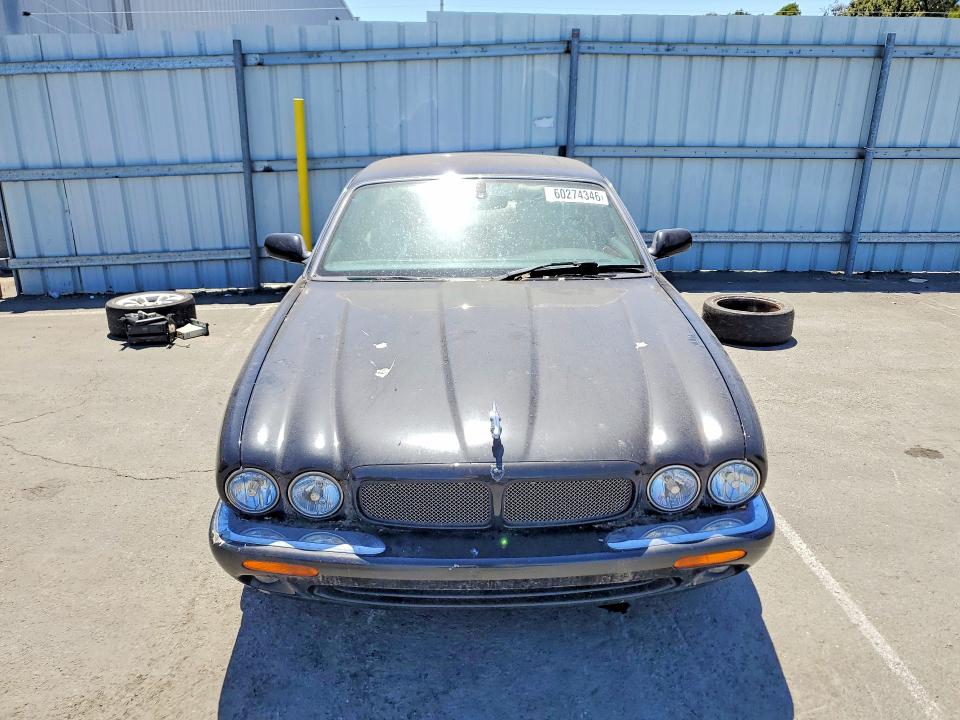 2002 Jaguar Xj series VIN SAJDA15B32MF42532 COPART salvage auction — MINOR DENT/SCRATCHES, Ca - Dis/Dlr/Exp Only Clean Title, sold $475 on 2026-07-31 (photo 5)