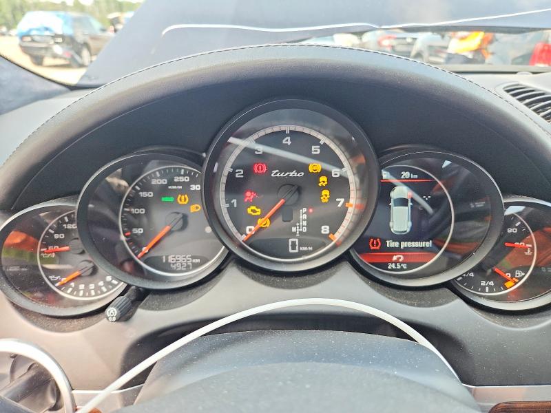 2012 Porsche Cayenne VIN WP1AC2A22CLA83942 COPART salvage auction — MINOR DENT/SCRATCHES, Ir - Non-Repairable, sold $2,800 on 2026-08-11 (photo 9)