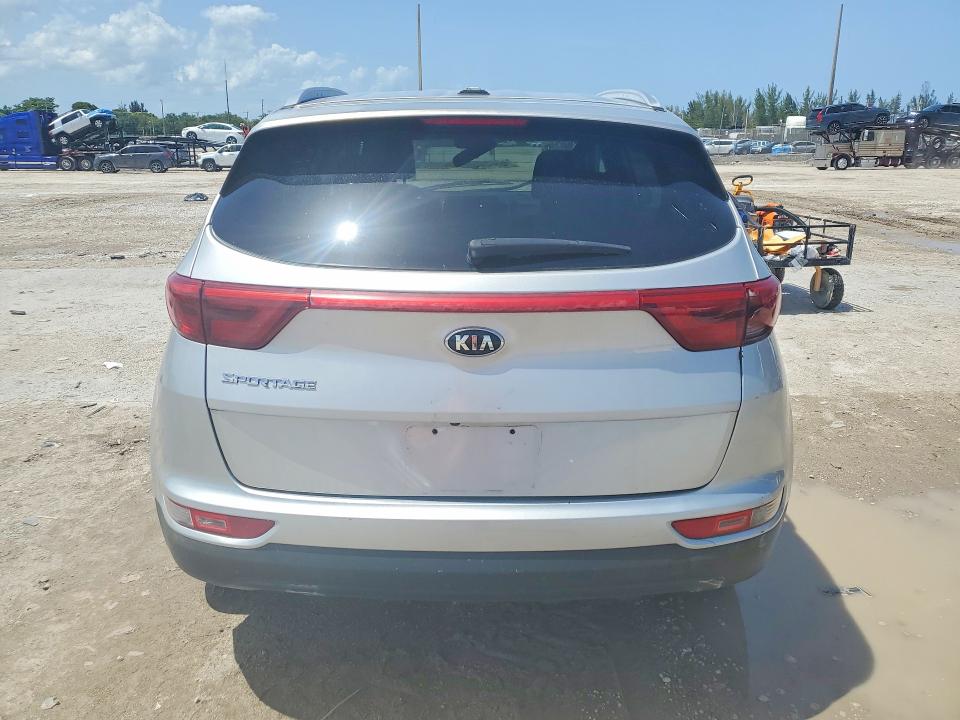2018 Kia Sportage VIN KNDPMCAC5J7446196 COPART salvage auction — MINOR DENT/SCRATCHES, Fl - Certificate Of Title, sold $3,000 on 2026-07-28 (photo 6)