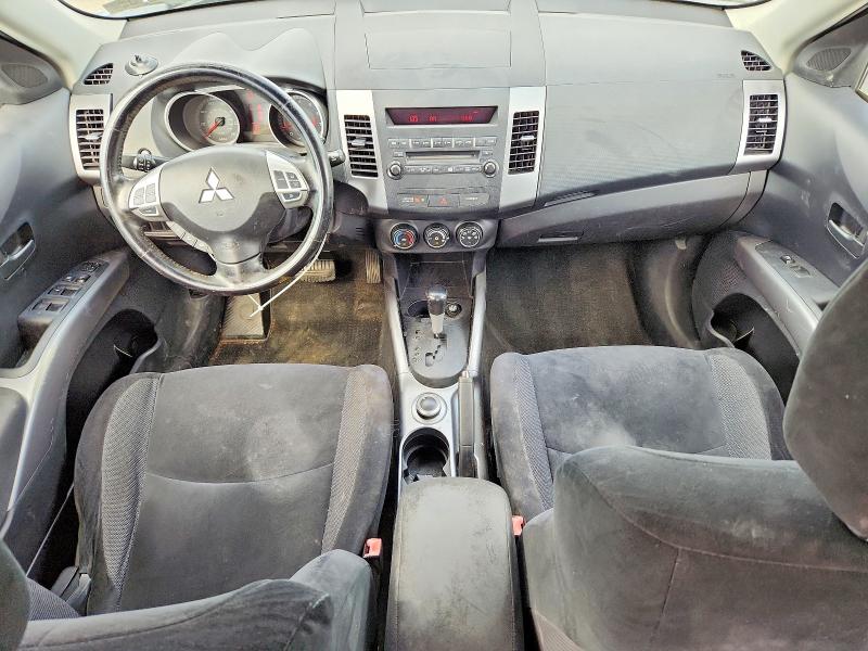 2007 Mitsubishi Outlander VIN JA4MT31X67U011541 COPART salvage auction — MINOR DENT/SCRATCHES, Pa - Certificate Of Salvage, sold $600 on 2026-07-31 (photo 8)